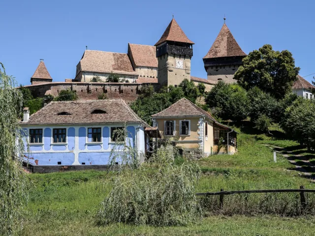 Biserica fortificată din Alma Vii